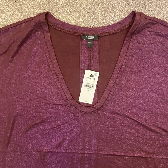 Express Women's Supersoft Relaxed Shine V-Neck Long Sleeve Tee Wine Size XS NWT - Picture 6 of 13